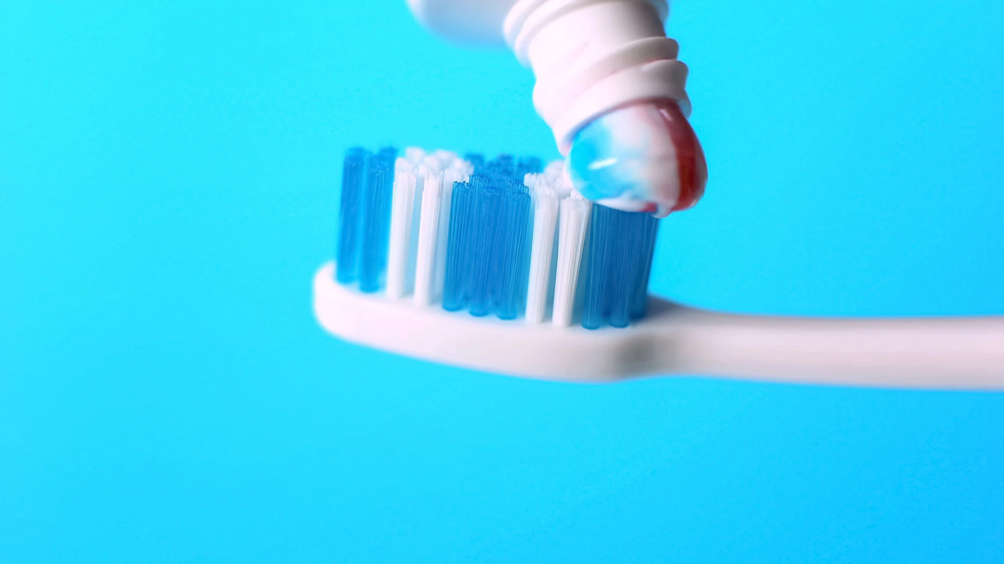Dentista que Hable Español en Lake Worth Recomienda Flúor