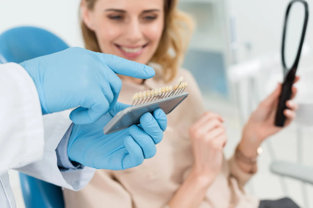 Implantes con un Dentista Que Hable Español en Lake Worth
